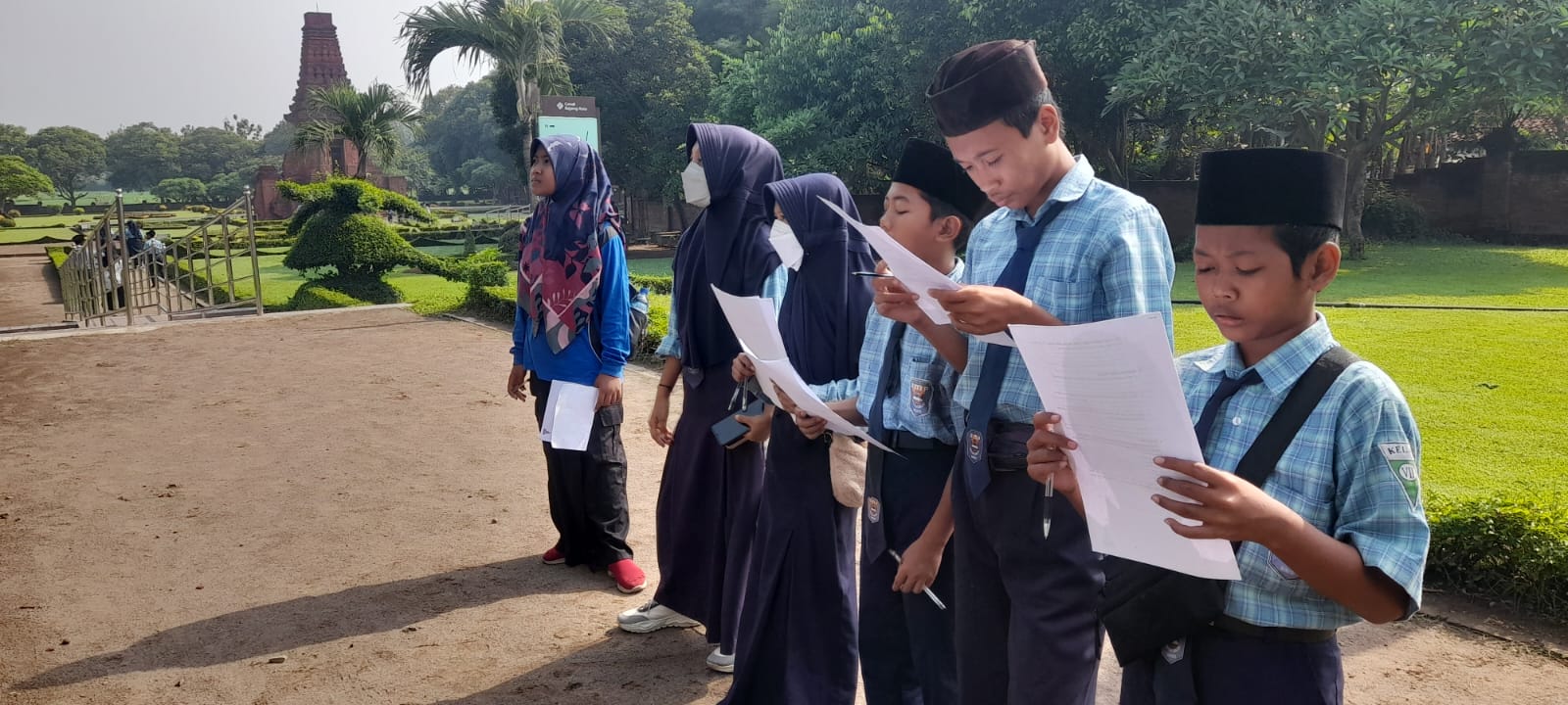 Kunjungan Edukatif Peninggalan Kerajaan Majapahit 